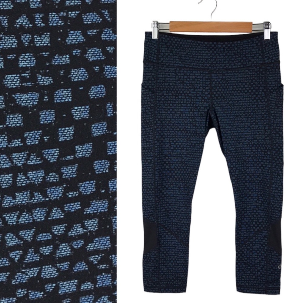 Lululemon Inspire Crop II Capri Leggings Black Blue Abstract